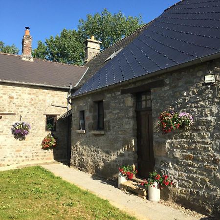 No 3 Route De Lingramiere Bed & Breakfast La Ferte-Mace Екстериор снимка