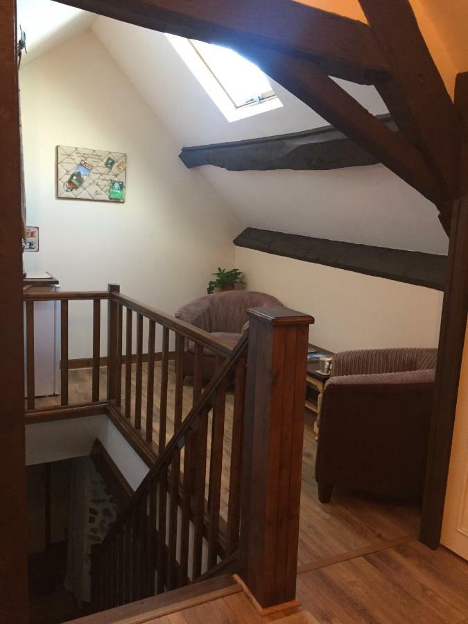 No 3 Route De Lingramiere Bed & Breakfast La Ferte-Mace Екстериор снимка