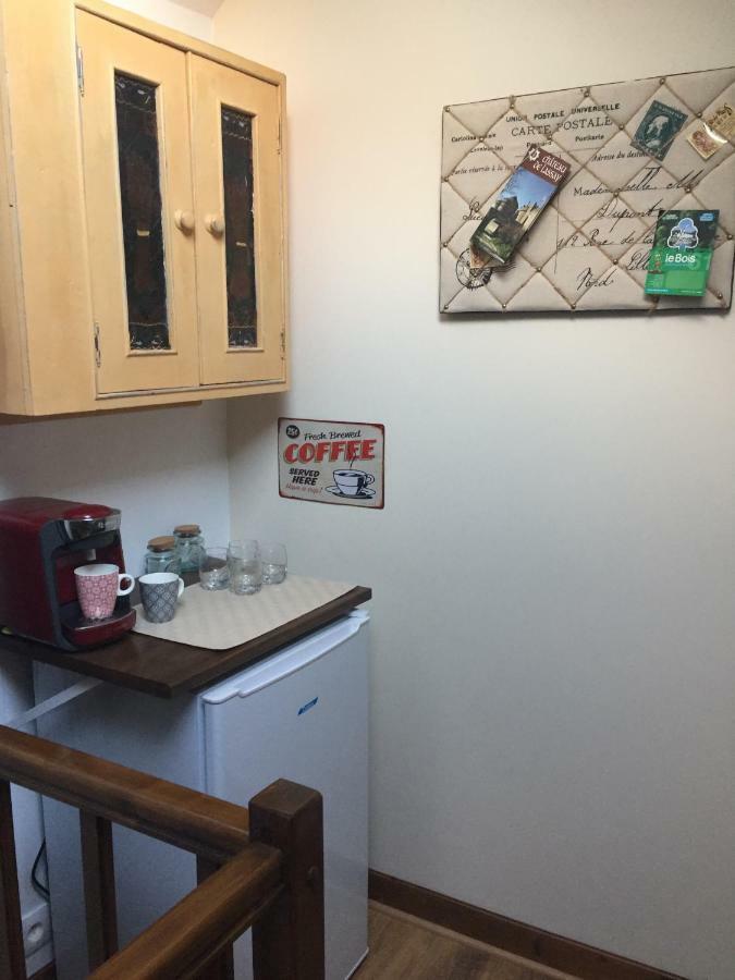 No 3 Route De Lingramiere Bed & Breakfast La Ferte-Mace Екстериор снимка